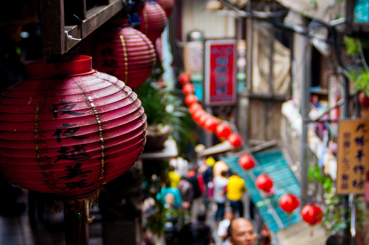Exploring the Fascinating World of the Yi Peng Lantern Festival